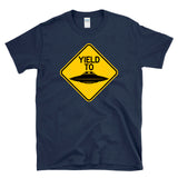 YIELD TO UFO - flying saucer alien funny warning sign parody T-Shirt