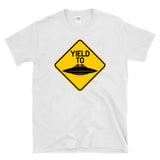 YIELD TO UFO - flying saucer alien funny warning sign parody T-Shirt