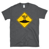 YIELD TO UFO - flying saucer alien funny warning sign parody T-Shirt